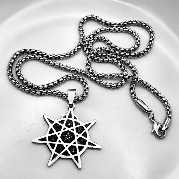 Gothic Star Necklace - Picture 2 of 3
